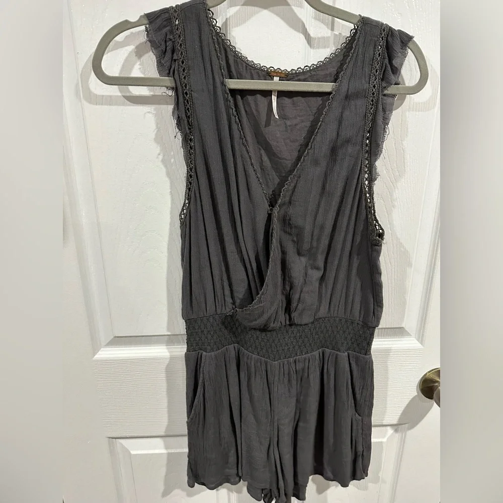 ROMPER - Picture 2 of 3